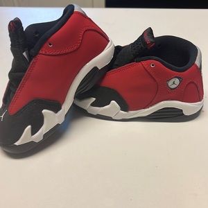 Childs size 8c Nike Jordan 14